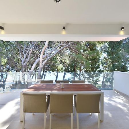 Chiponsky One - 5 Star Beachfront Property بول المظهر الخارجي الصورة
