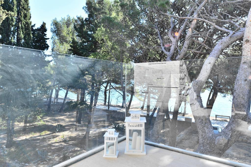 Chiponsky One - 5 Star Beachfront Property بول المظهر الخارجي الصورة
