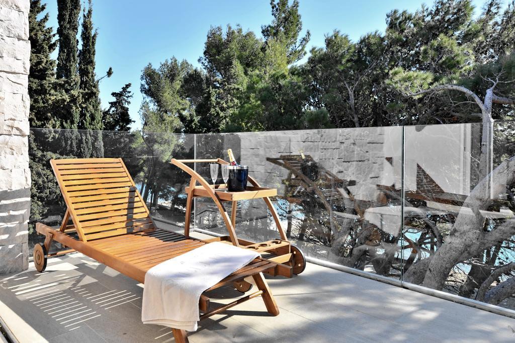Chiponsky One - 5 Star Beachfront Property بول المظهر الخارجي الصورة