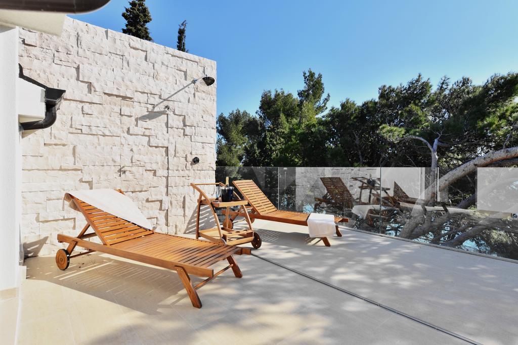 Chiponsky One - 5 Star Beachfront Property بول المظهر الخارجي الصورة