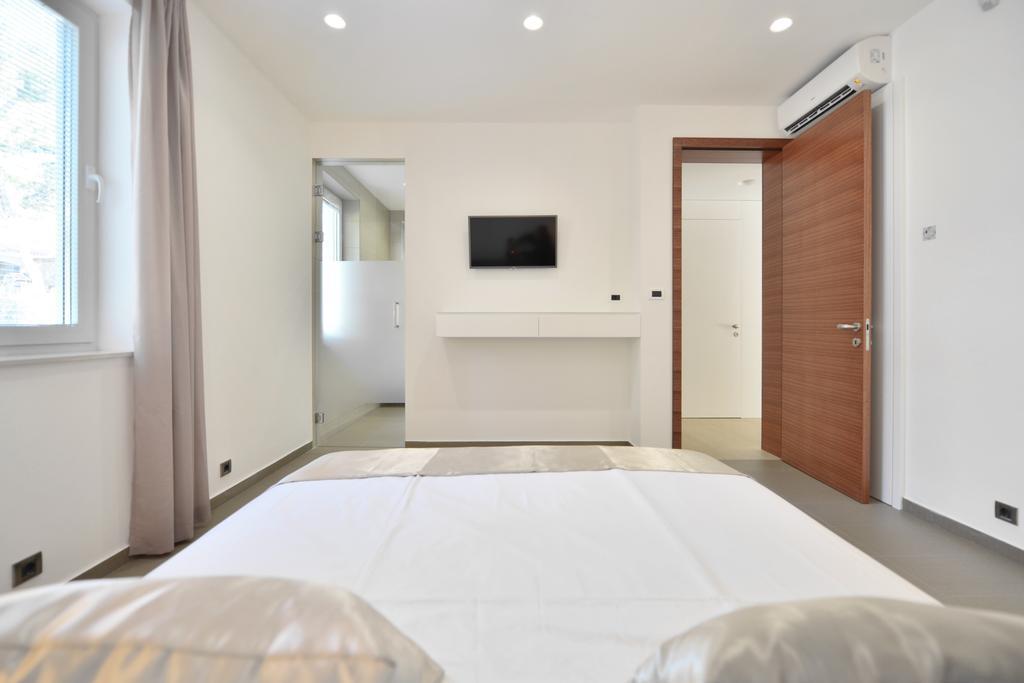 Chiponsky One - 5 Star Beachfront Property بول المظهر الخارجي الصورة