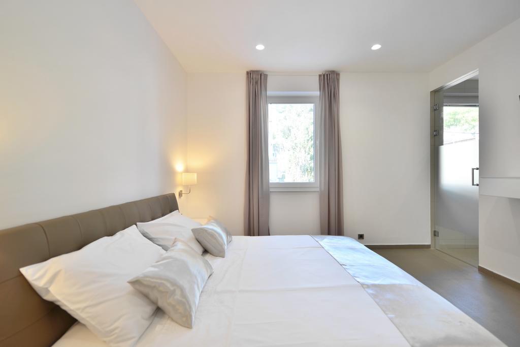 Chiponsky One - 5 Star Beachfront Property بول المظهر الخارجي الصورة