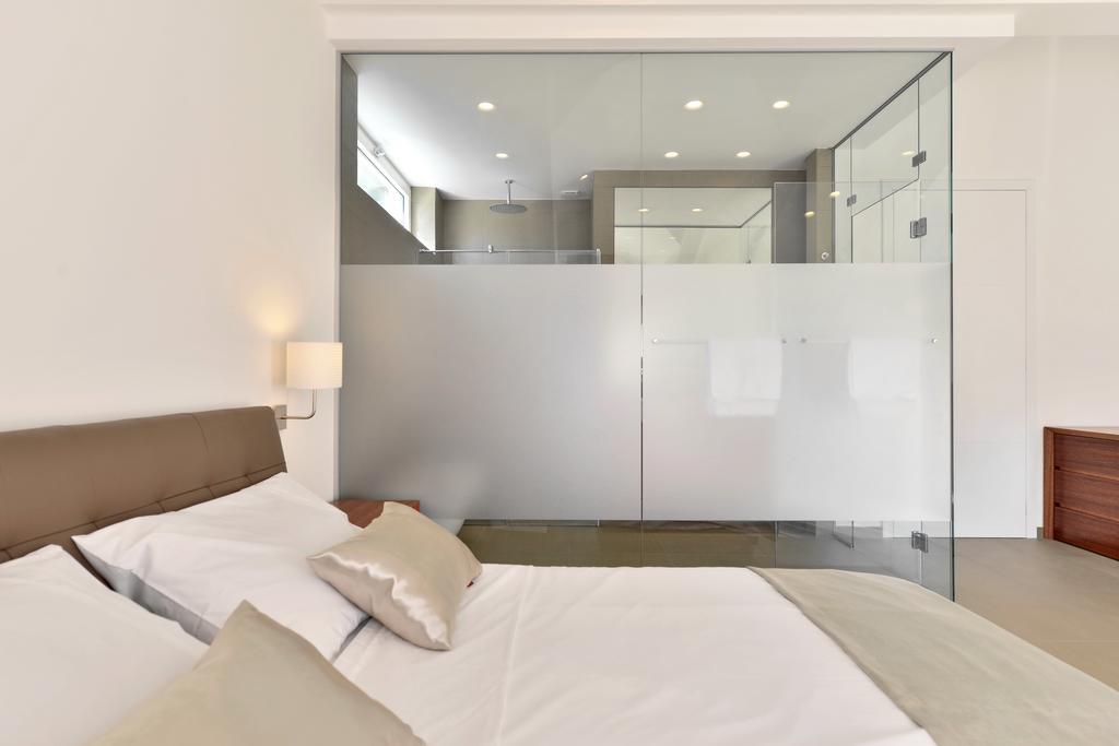Chiponsky One - 5 Star Beachfront Property بول المظهر الخارجي الصورة
